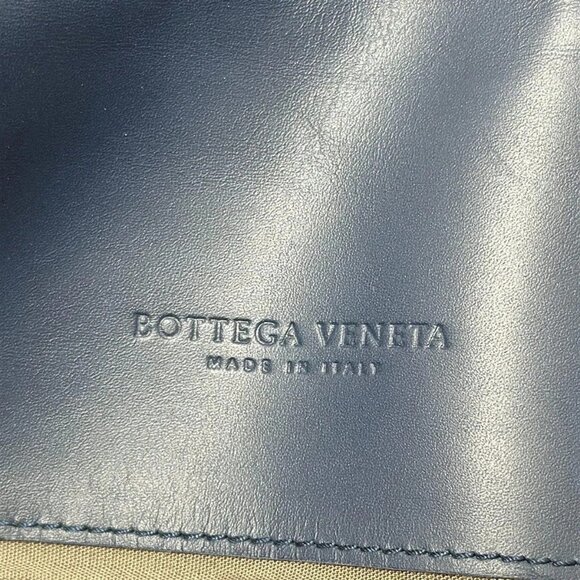 Auth BOTTEGA VENETA Intrecciato - Blue Leather B********* Clutch Bag - Picture 7 of 7